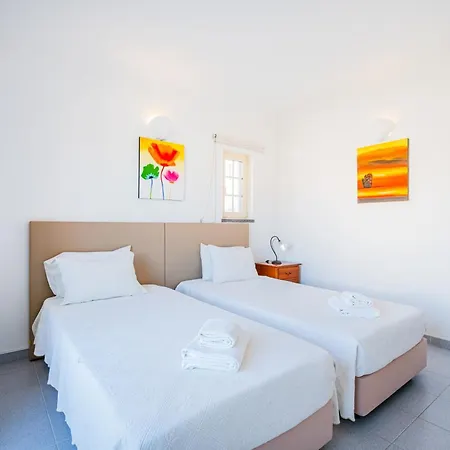 Nina Αλμπουφέιρα